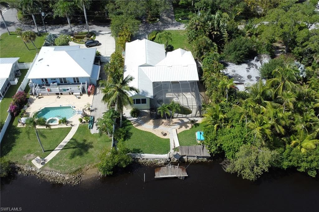 2447 Harbor Rd, Naples, FL 34104-1