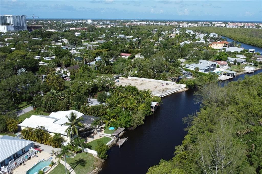 2447 Harbor Rd, Naples, FL 34104-3