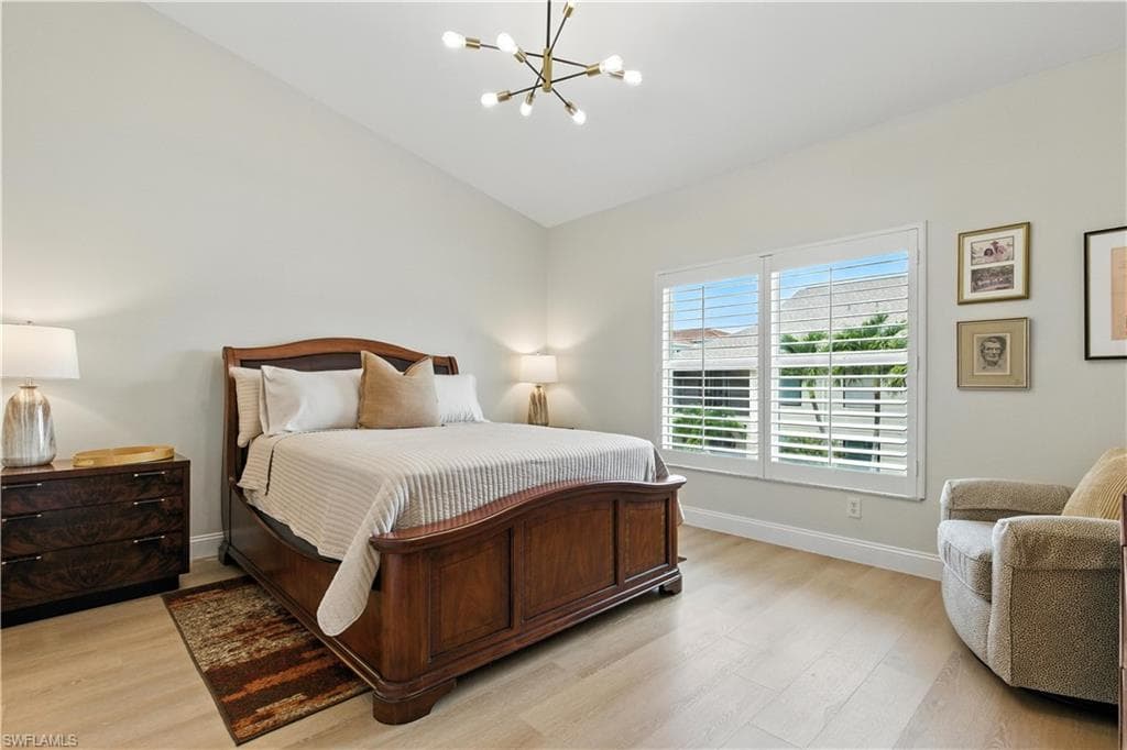 547 11th Ave S 204, Naples, FL 34102-22
