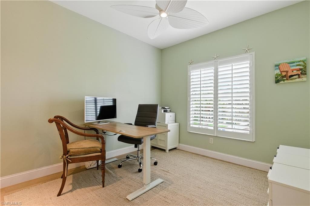 547 11th Ave S 204, Naples, FL 34102-29