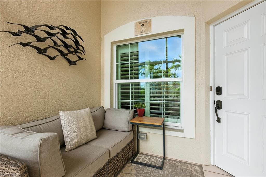 547 11th Ave S 204, Naples, FL 34102-30