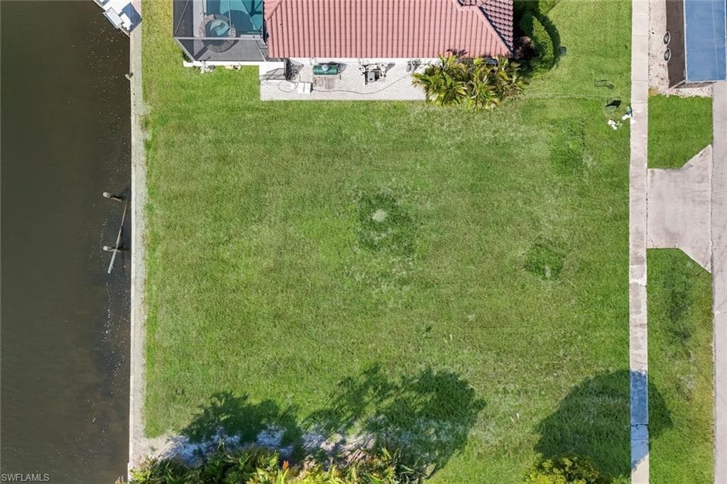 1889 Woodbine Ct, Marco Island, FL 34145-14