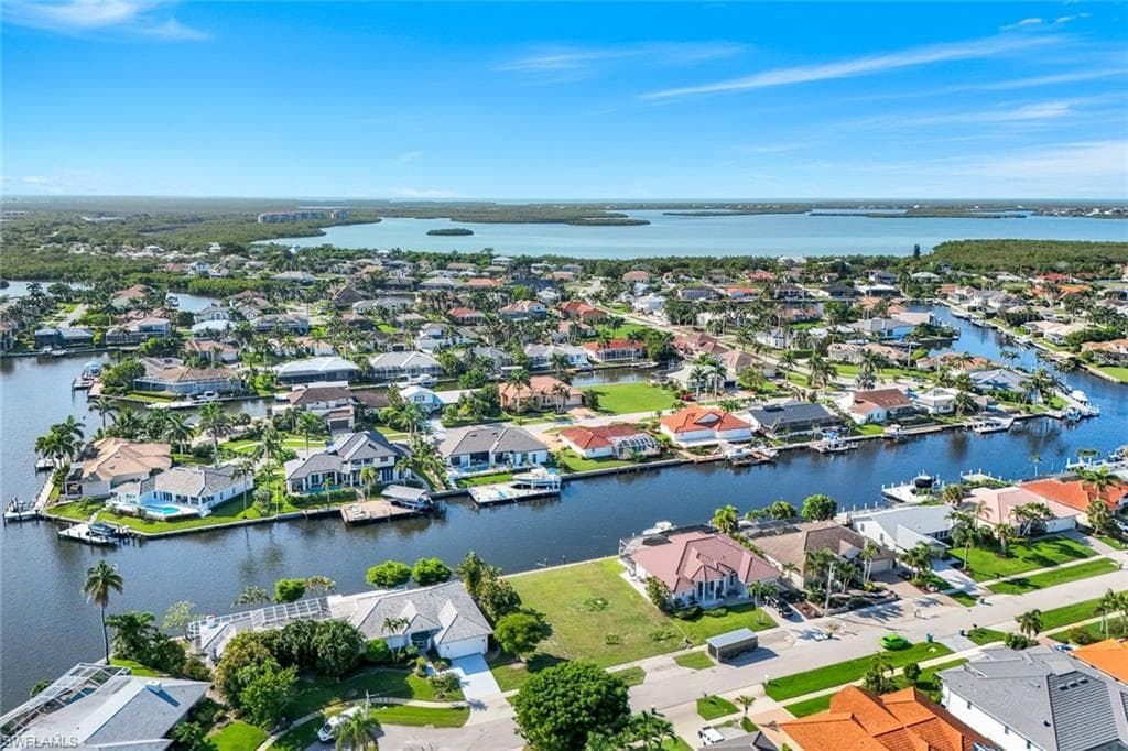 1889 Woodbine Ct, Marco Island, FL 34145-4