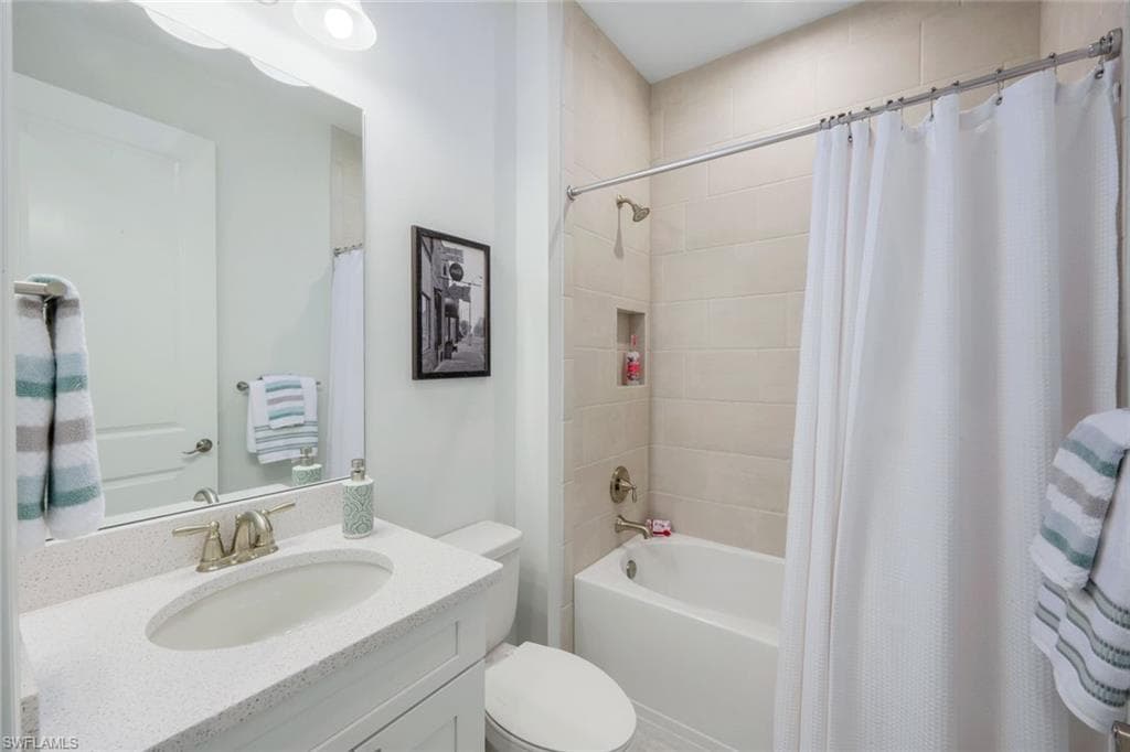 15236 Turin Dr, Naples, FL 34114-23