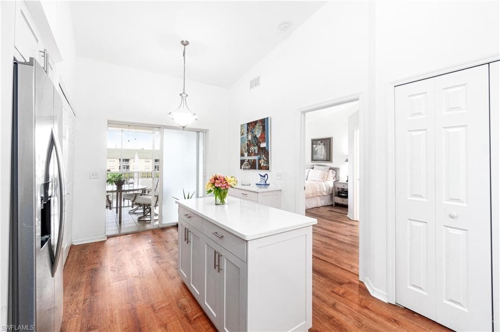 4945 Cougar Ct S 4-202, Naples, FL 34109-12