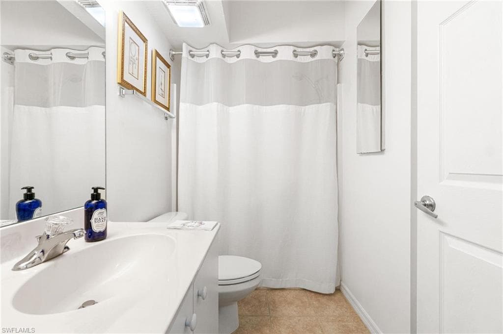 4945 Cougar Ct S 4-202, Naples, FL 34109-24