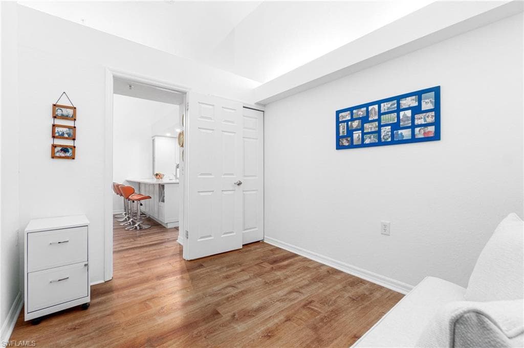 4945 Cougar Ct S 4-202, Naples, FL 34109-26