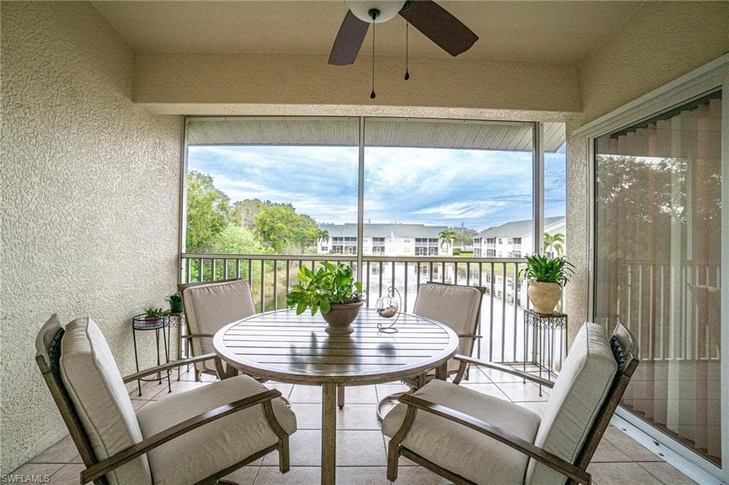 4945 Cougar Ct S 4-202, Naples, FL 34109-27