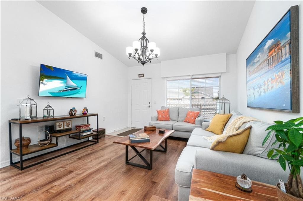 4945 Cougar Ct S 4-202, Naples, FL 34109-4