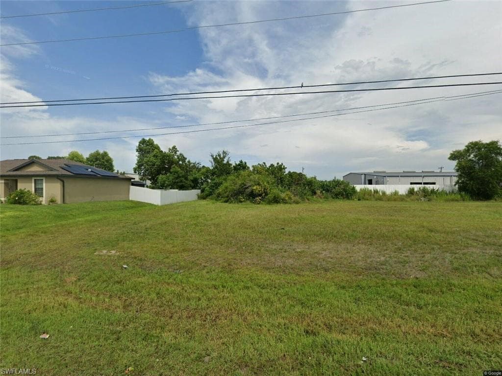 2507 7th Pl, Cape Coral, FL 33909-3