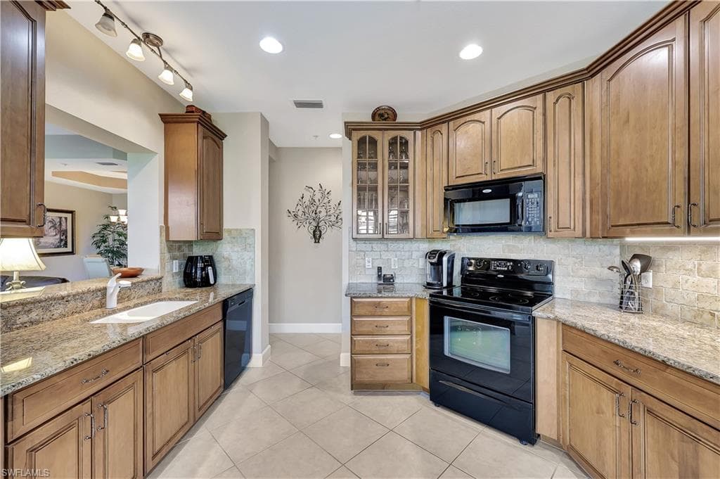 9200 Quartz Ln 2-101, Naples, FL 34120-8