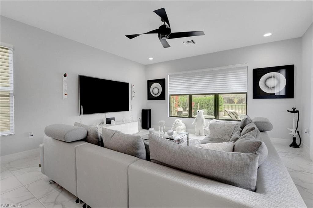 4692 Kensington Cir, Naples, FL 34119-12