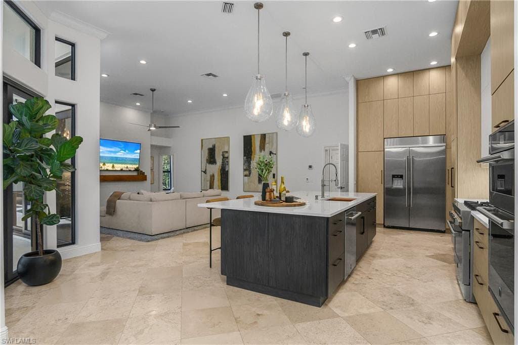 1984 Mission Dr, Naples, FL 34109-11