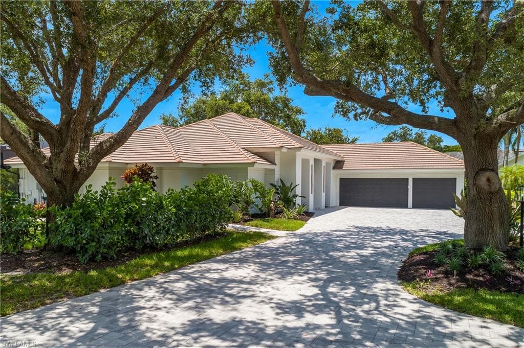 1984 Mission Dr, Naples, FL 34109-5
