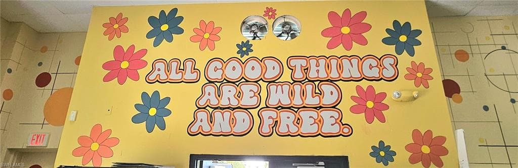 3270 Bayshore Dr, Naples, FL 34112-12