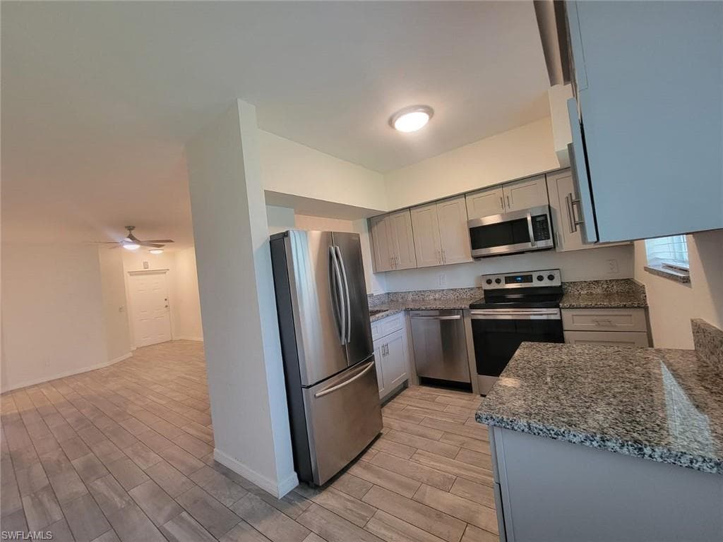 8313 Bernwood Cove Loop 1211, Fort Myers, FL 33966-11
