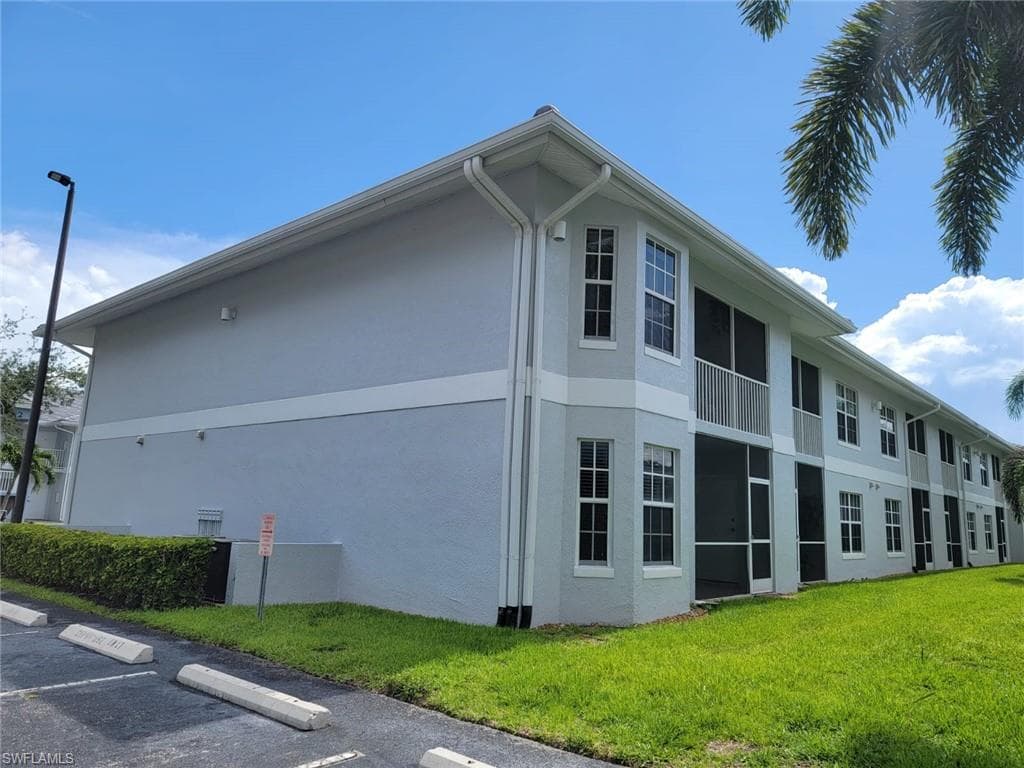 8313 Bernwood Cove Loop 1211, Fort Myers, FL 33966-6