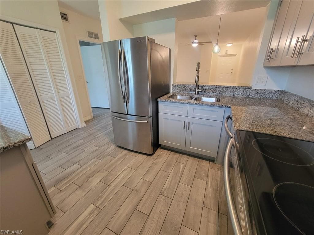 8313 Bernwood Cove Loop 1211, Fort Myers, FL 33966-8