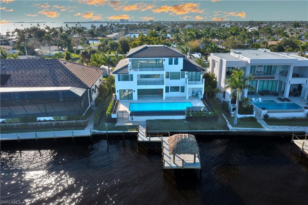 5735 Riverside Dr, Cape Coral, FL 33904-8