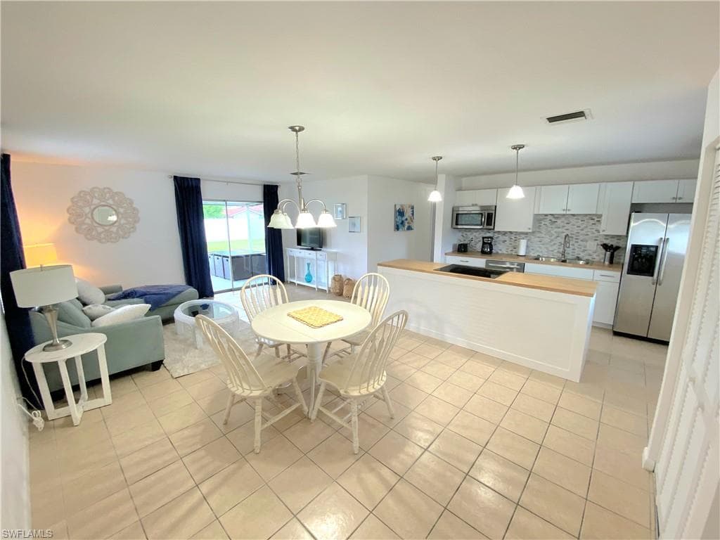 2152 45th Ter SW, Naples, FL 34116-9