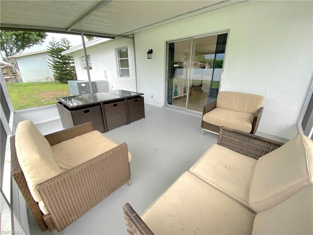 2152 45th Ter SW, Naples, FL 34116-10