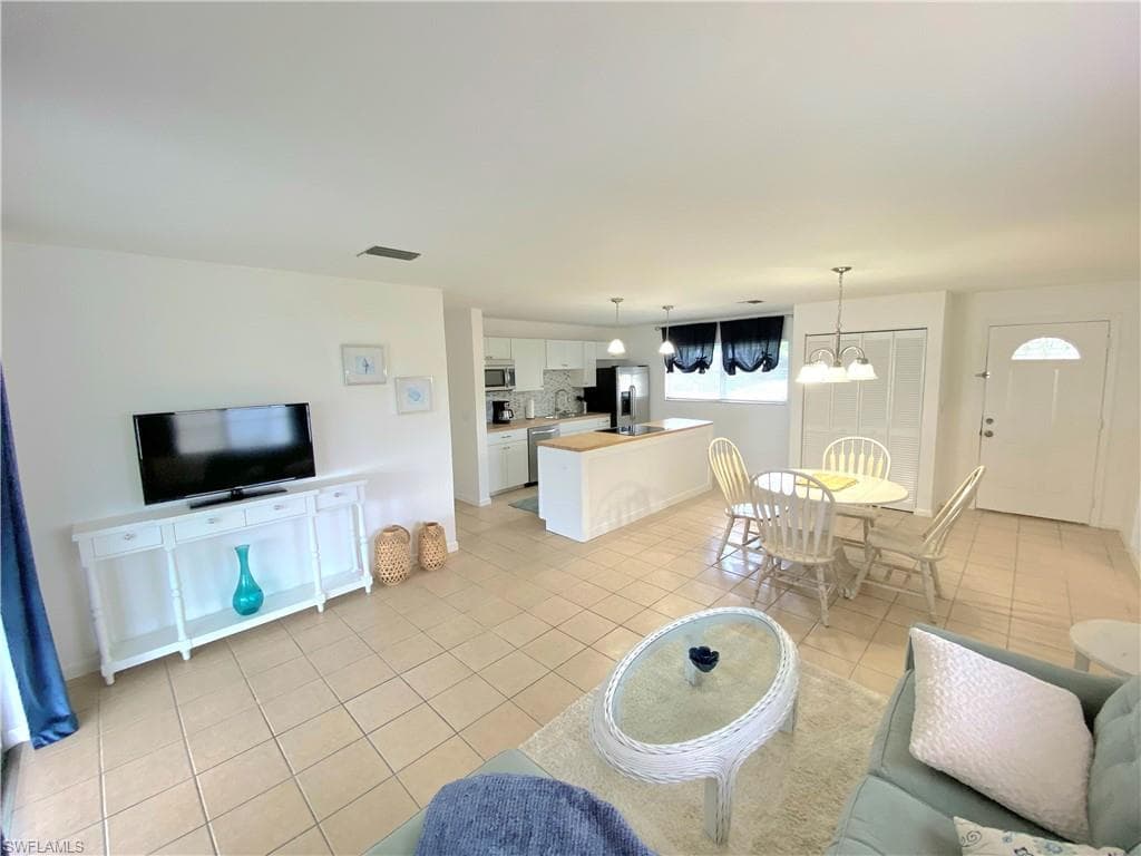 2152 45th Ter SW, Naples, FL 34116-11