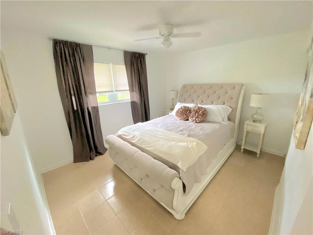 2152 45th Ter SW, Naples, FL 34116-15