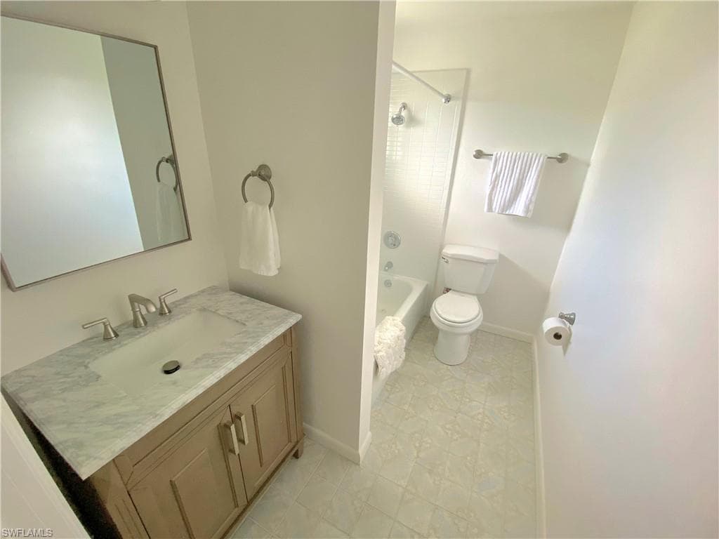 2152 45th Ter SW, Naples, FL 34116-18