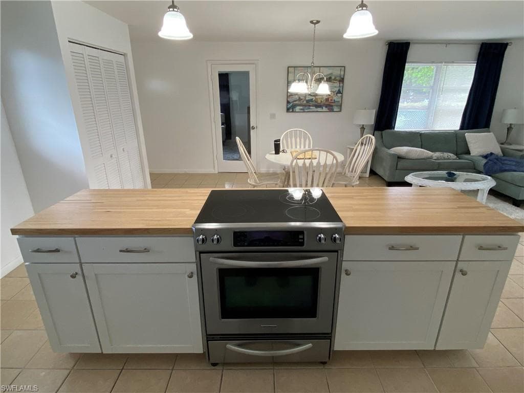 2152 45th Ter SW, Naples, FL 34116-19