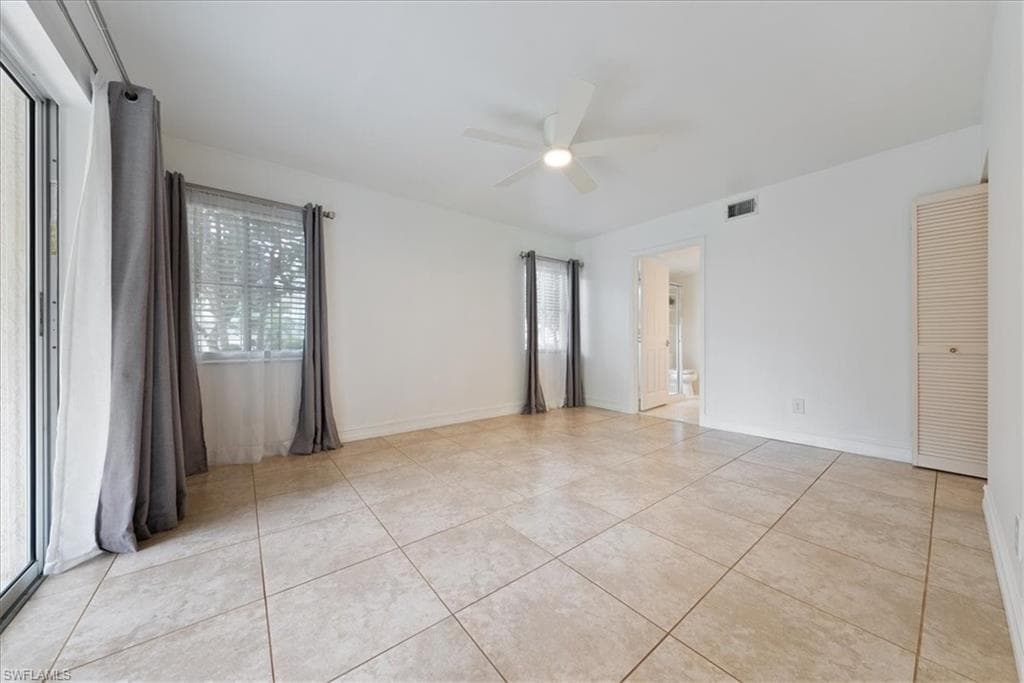 2810 Citrus Lake Dr U101, Naples, FL 34109-12