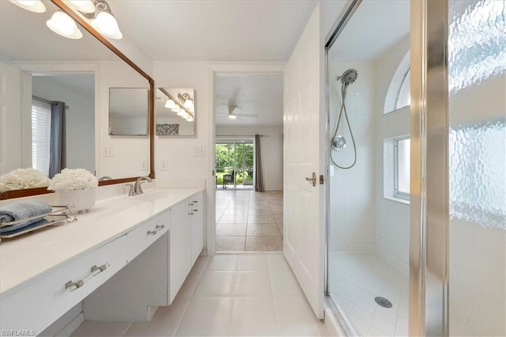 2810 Citrus Lake Dr U101, Naples, FL 34109-14
