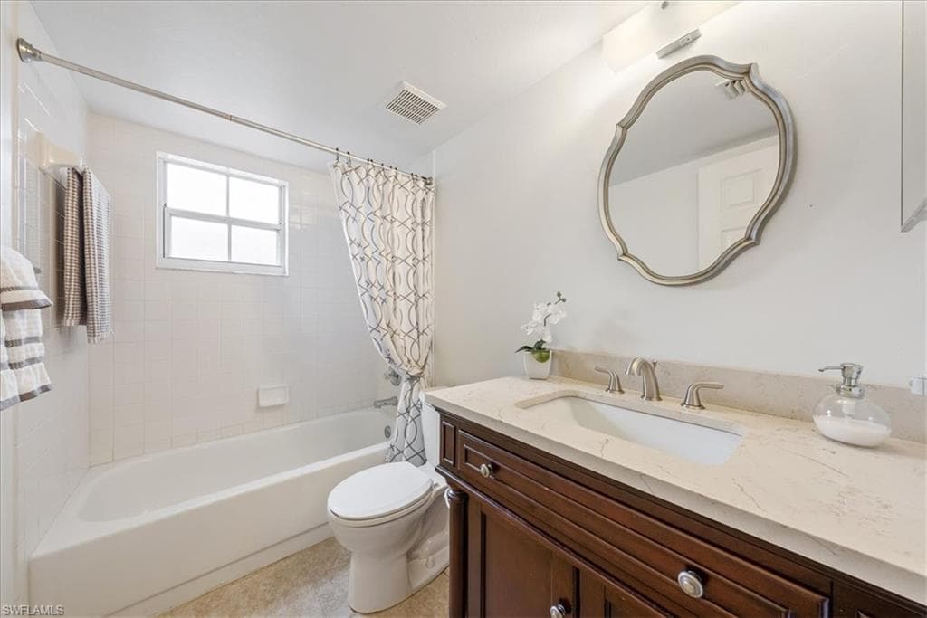 2810 Citrus Lake Dr U101, Naples, FL 34109-17