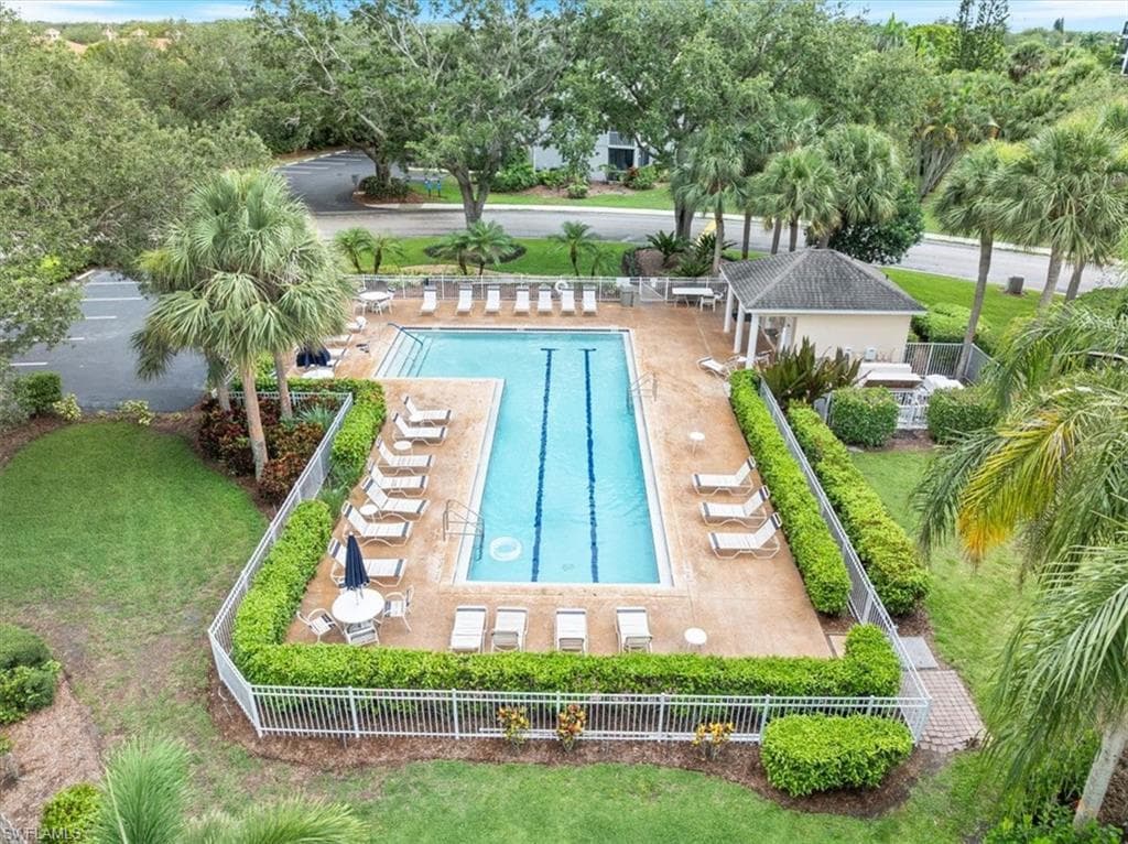 2810 Citrus Lake Dr U101, Naples, FL 34109-25