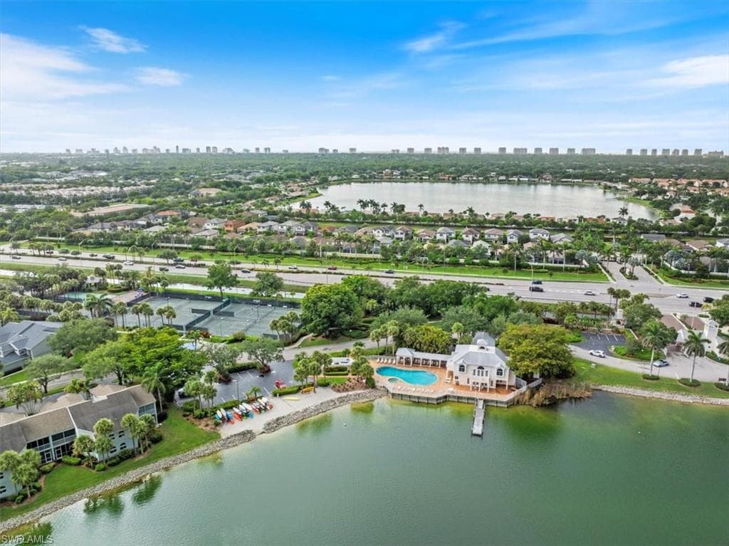 2810 Citrus Lake Dr U101, Naples, FL 34109-27