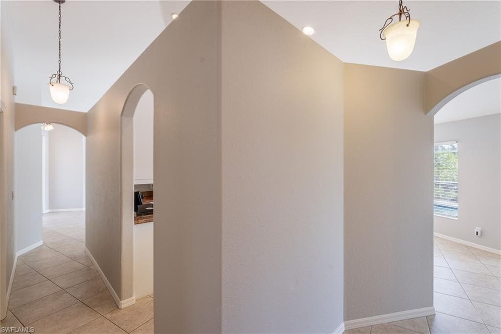 4200 3rd Ave, Cape Coral, FL 33914-36