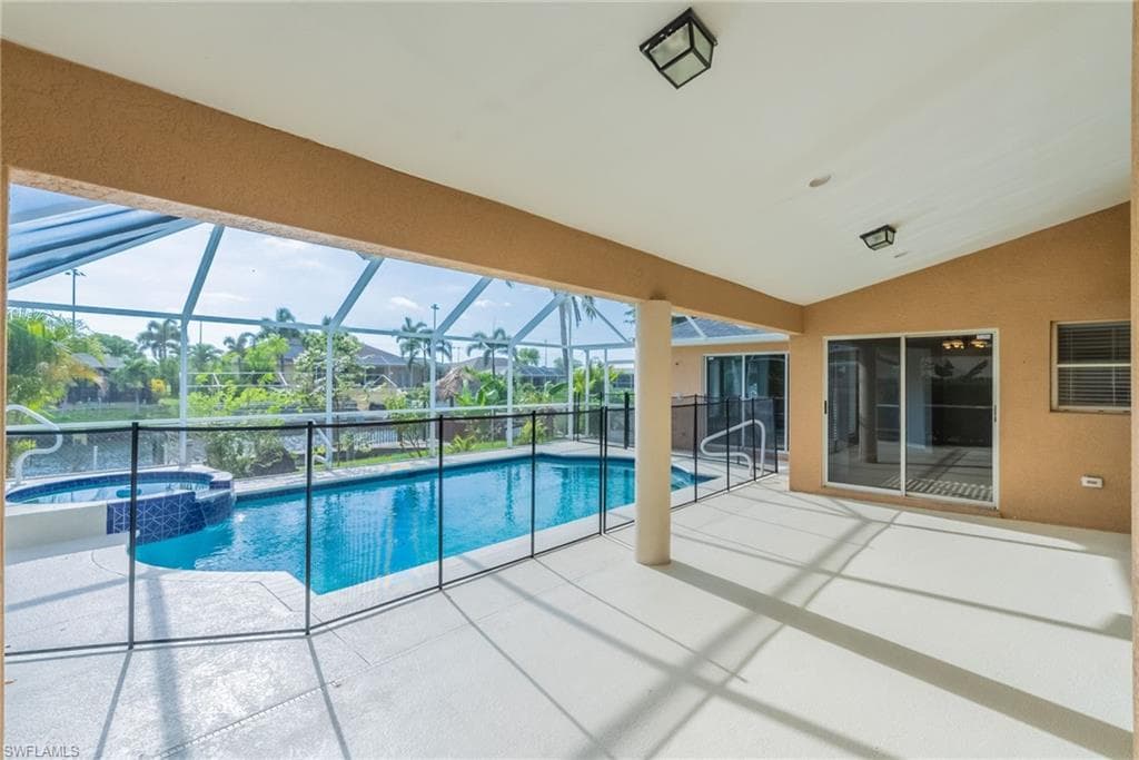 4200 3rd Ave, Cape Coral, FL 33914-43