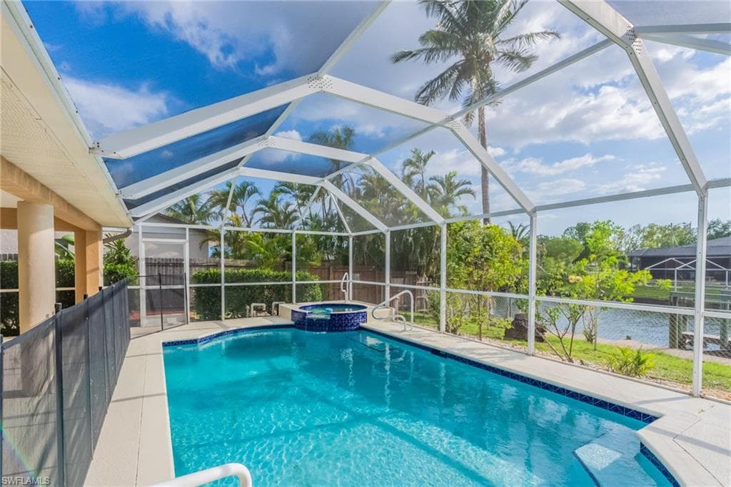 4200 3rd Ave, Cape Coral, FL 33914-45