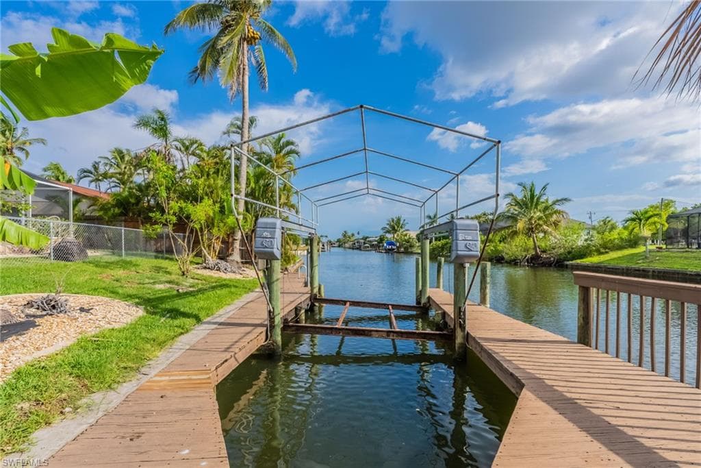 4200 3rd Ave, Cape Coral, FL 33914-48