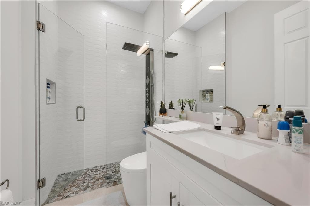 3910 Glacier Ct, Naples, FL 34119-21