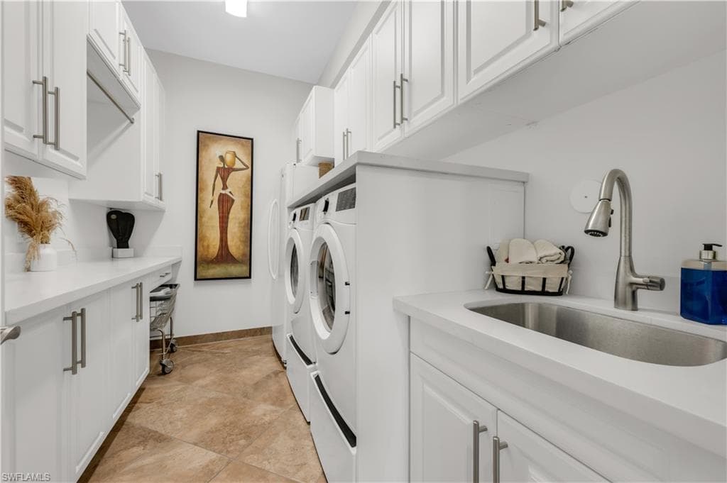 3910 Glacier Ct, Naples, FL 34119-22