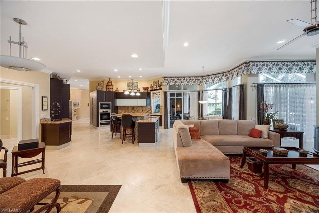 13162 Bridgeford Ave, Bonita Springs, FL 34135-13