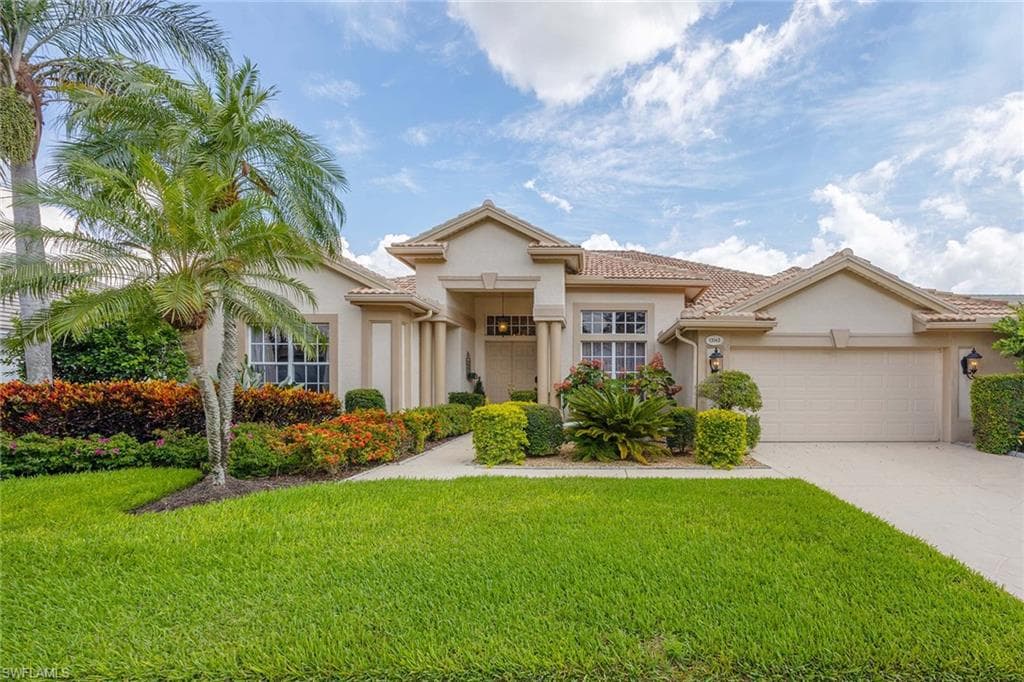 13162 Bridgeford Ave, Bonita Springs, FL 34135-1