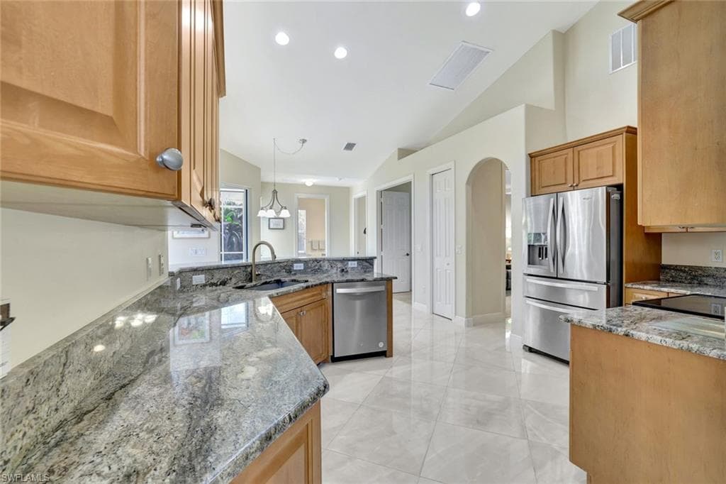 628 Hernando Dr, Marco Island, FL 34145-9