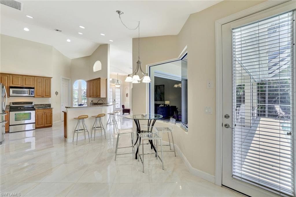 628 Hernando Dr, Marco Island, FL 34145-13