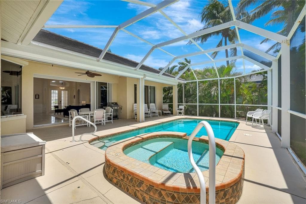 628 Hernando Dr, Marco Island, FL 34145-29