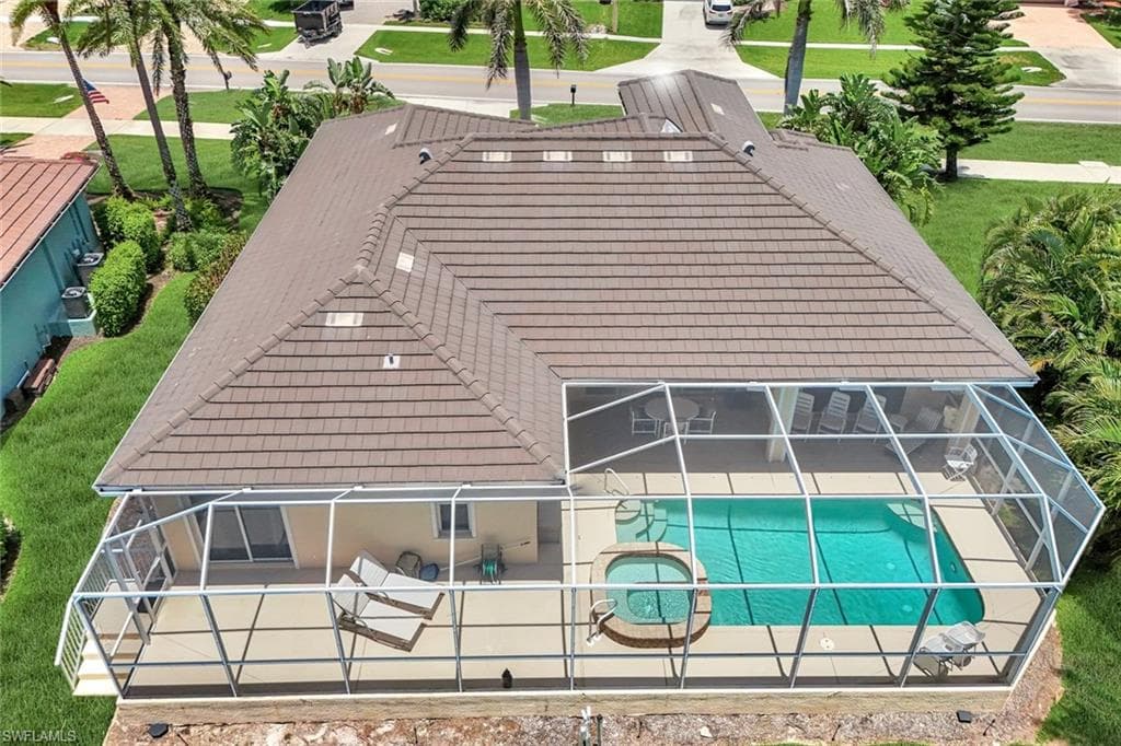 628 Hernando Dr, Marco Island, FL 34145-32