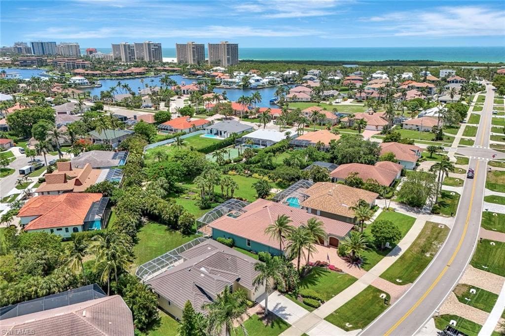 628 Hernando Dr, Marco Island, FL 34145-35