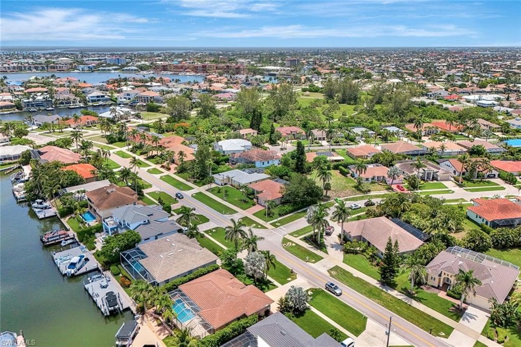 628 Hernando Dr, Marco Island, FL 34145-39