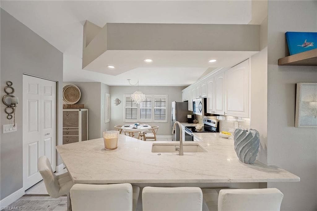 2450 Old Groves Rd 201, Naples, FL 34109-12