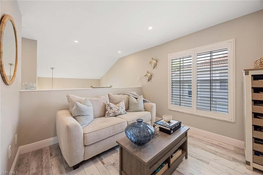 2450 Old Groves Rd 201, Naples, FL 34109-19